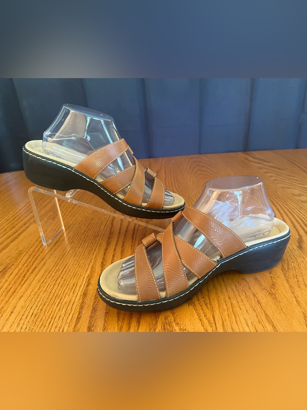 Clark’s Women's Leather Brown Strappy Slide Wedge Sandals Size 9